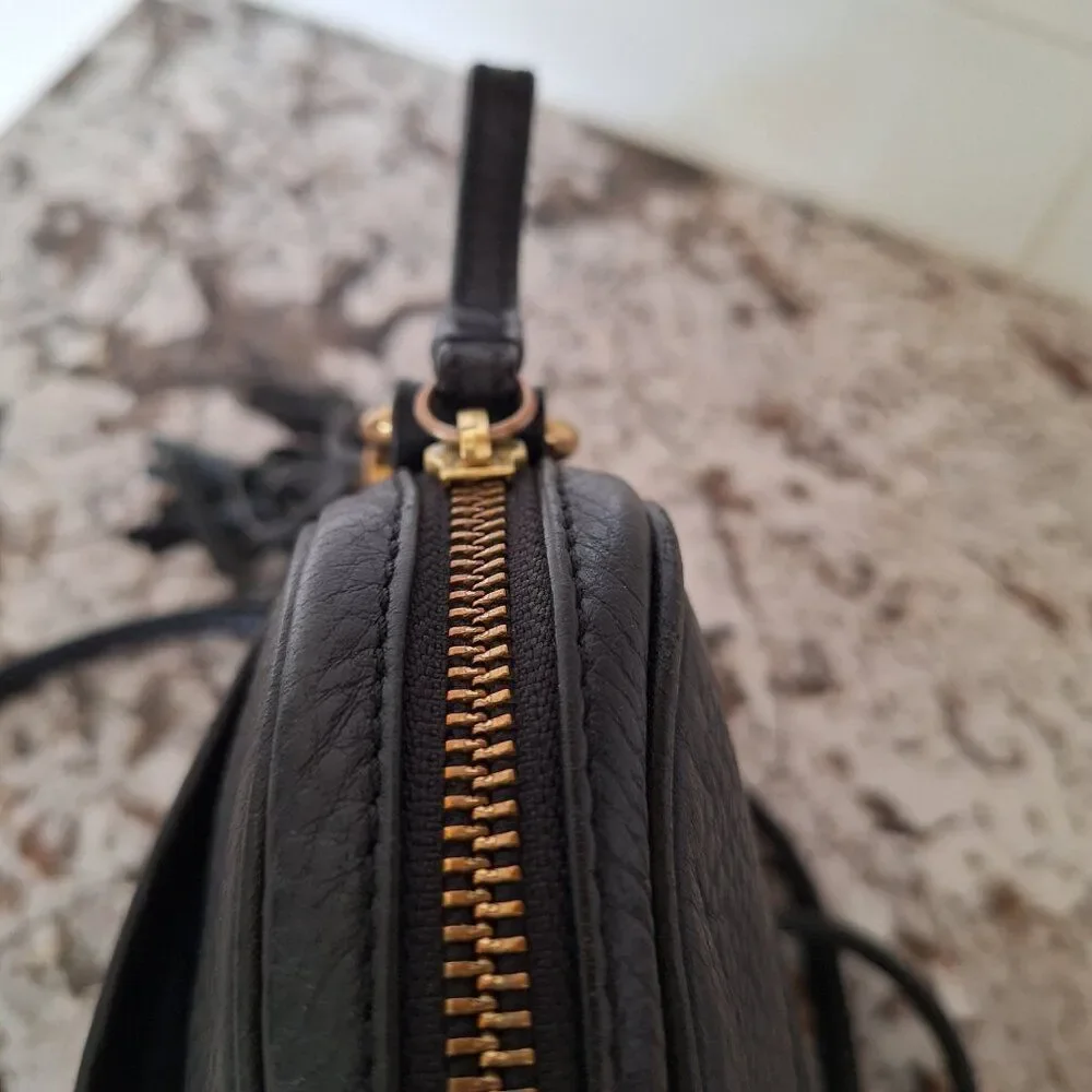 Tommy Hilfiger leather‎ mini crossbody purse - Picture 5 of 11